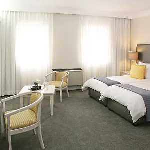 Hollow On The Square Otel